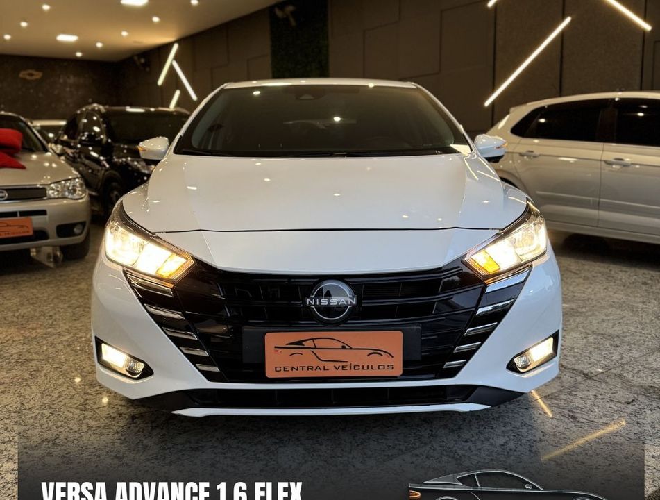 Nissan VERSA Advance 1.6 16V Flex Aut.