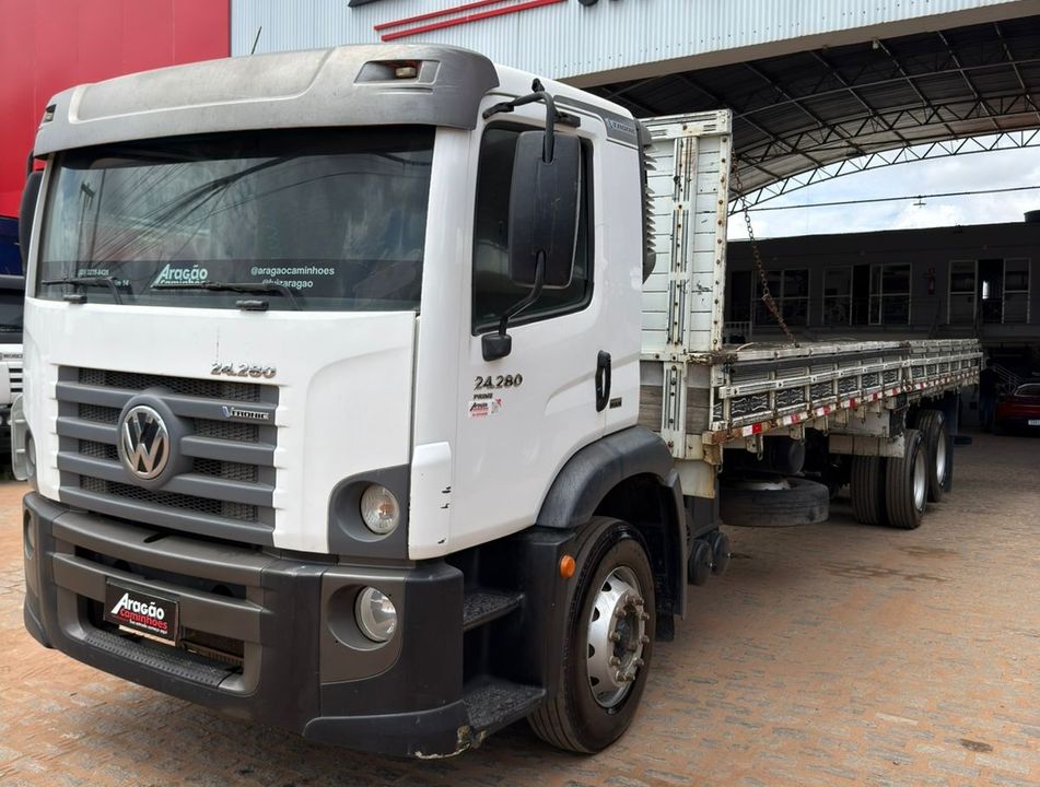 VOLKSWAGEN 24-280 E Constel. 6x2 2p (diesel)(E5)