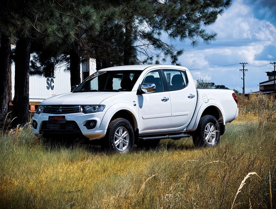 Mitsubishi L200 Triton HPE 3.2 CD TB Int.Diesel Aut