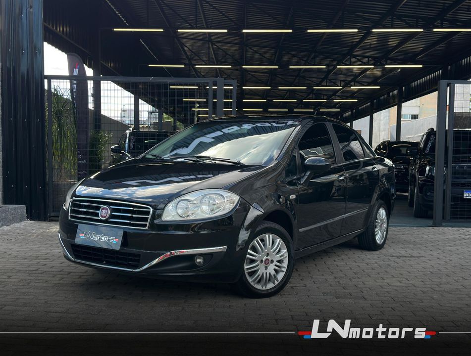 Fiat LINEA ESSENCE 1.8 Flex 16V 4p