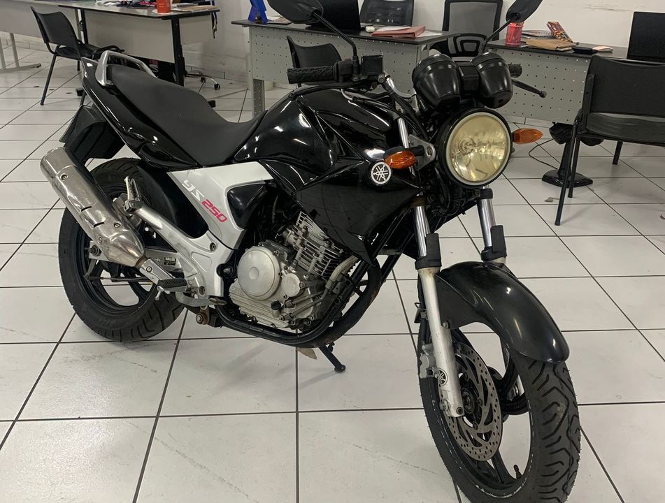 YAMAHA YS 250 FAZER/ FAZER L. EDITION /BLUEFLEX