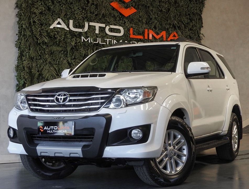 Toyota Hilux SW4 SRV D4-D 4x4 3.0 TDI Dies. Aut