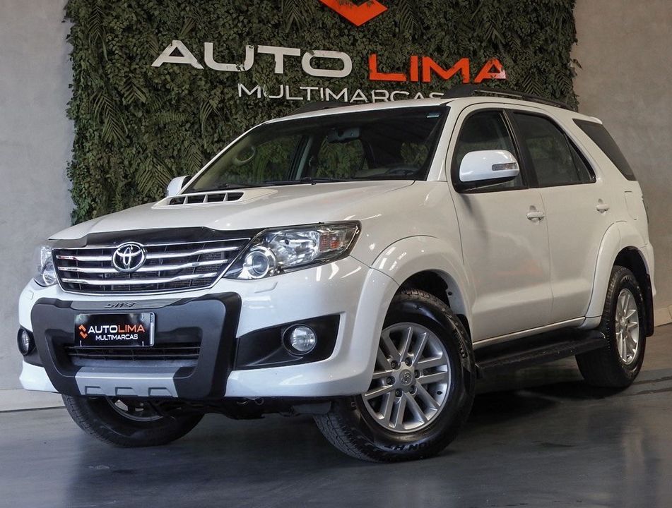 Toyota Hilux SW4 SRV D4-D 4x4 3.0 TDI Dies. Aut