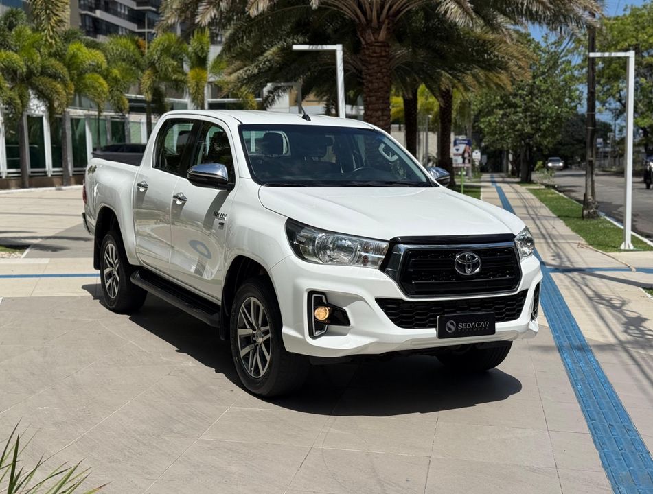 Toyota Hilux CD SRV 4x4 2.7 Flex 16V Aut.