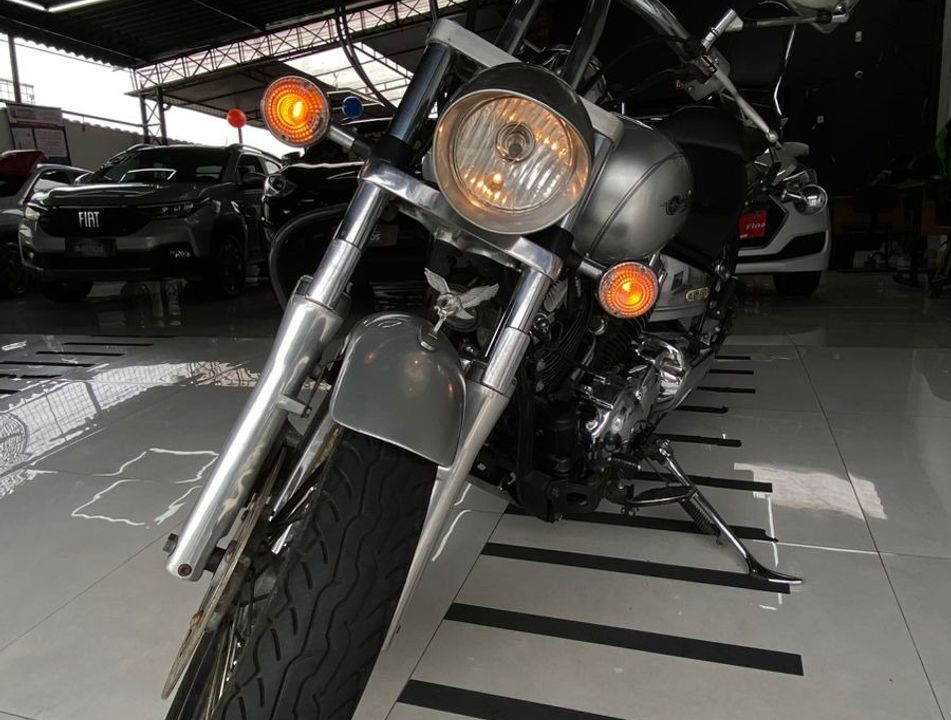 YAMAHA XVS 650 DRAG STAR