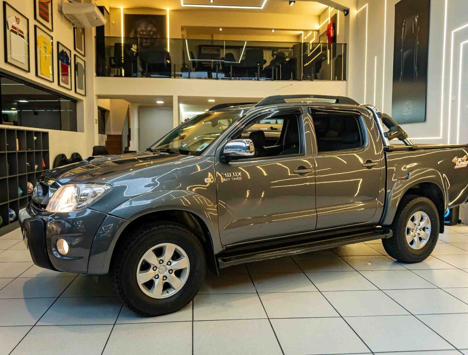Toyota Hilux CD SRV D4-D 4x4 3.0 TDI Diesel Aut