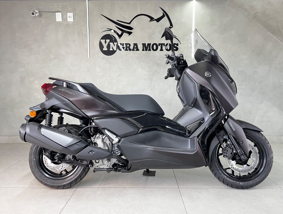 YAMAHA XMAX 300 CONNECTED 