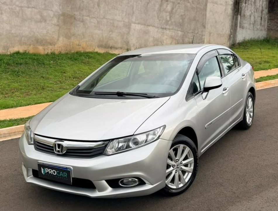 Honda Civic Sedan LXS 1.8/1.8 Flex 16V Mec. 4p