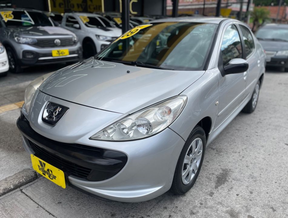 Peugeot 207 Sedan Passion XR 1.4 Flex 8V 4p