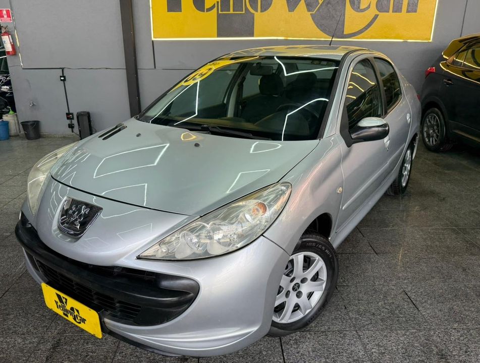 Peugeot 207 Sedan Passion XR 1.4 Flex 8V 4p