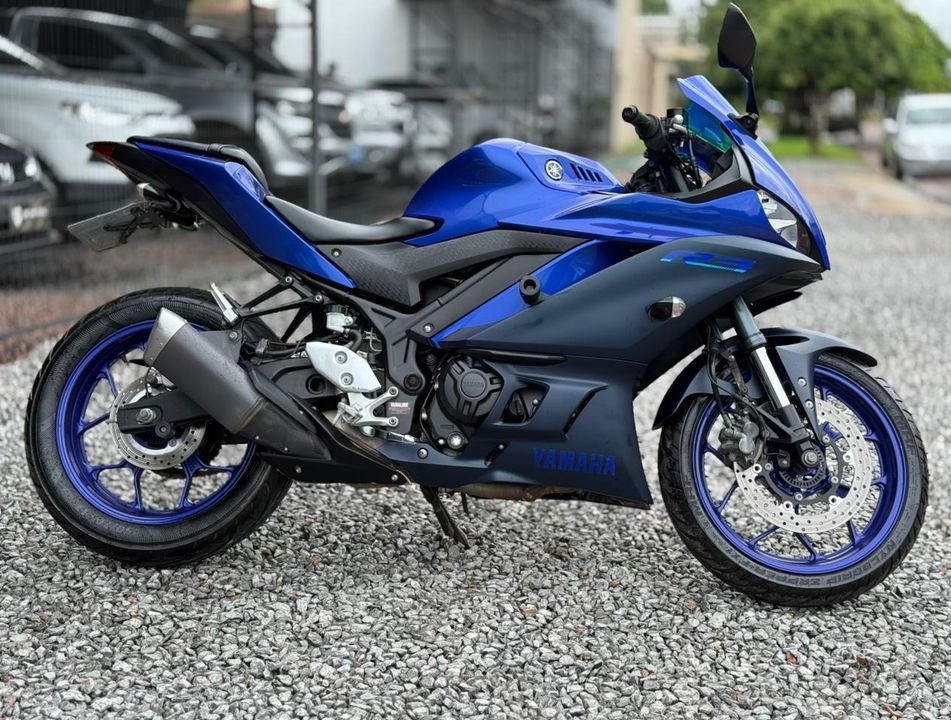 YAMAHA YZF R-3 321/ABS