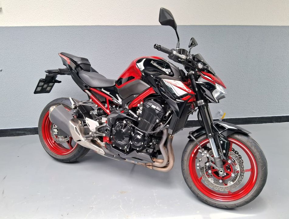 KAWASAKI Z 900