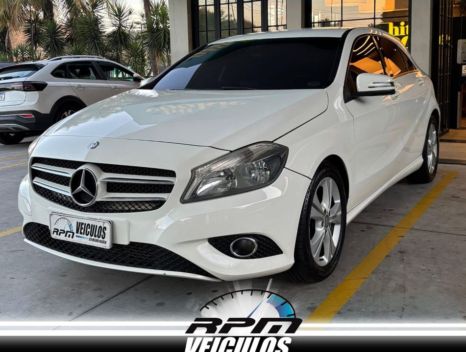 Mercedes Classe A 200 1.6 TB 16V Urban 156cv Aut.