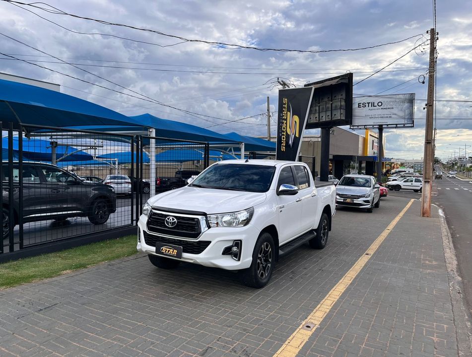 Toyota Hilux CD SRV 4x2 2.7 Flex 16V Aut.