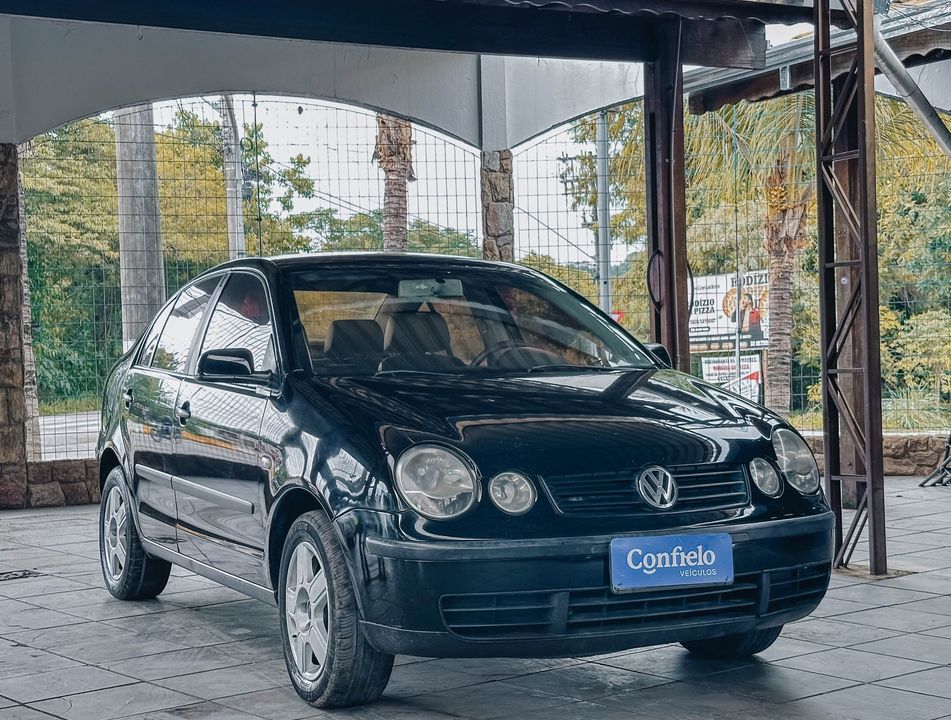 VolksWagen Polo Sedan 1.6 Mi 101cv 8V 4p