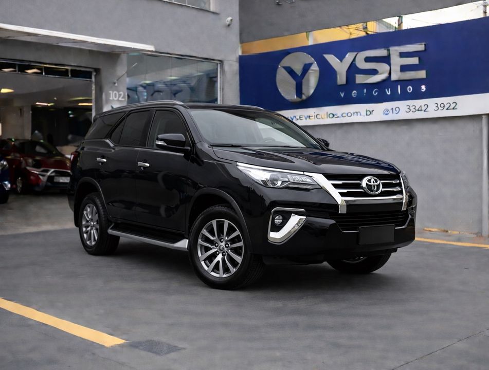 Toyota Hilux SW4 SRV 4x2 2.7 Flex 16V Aut.