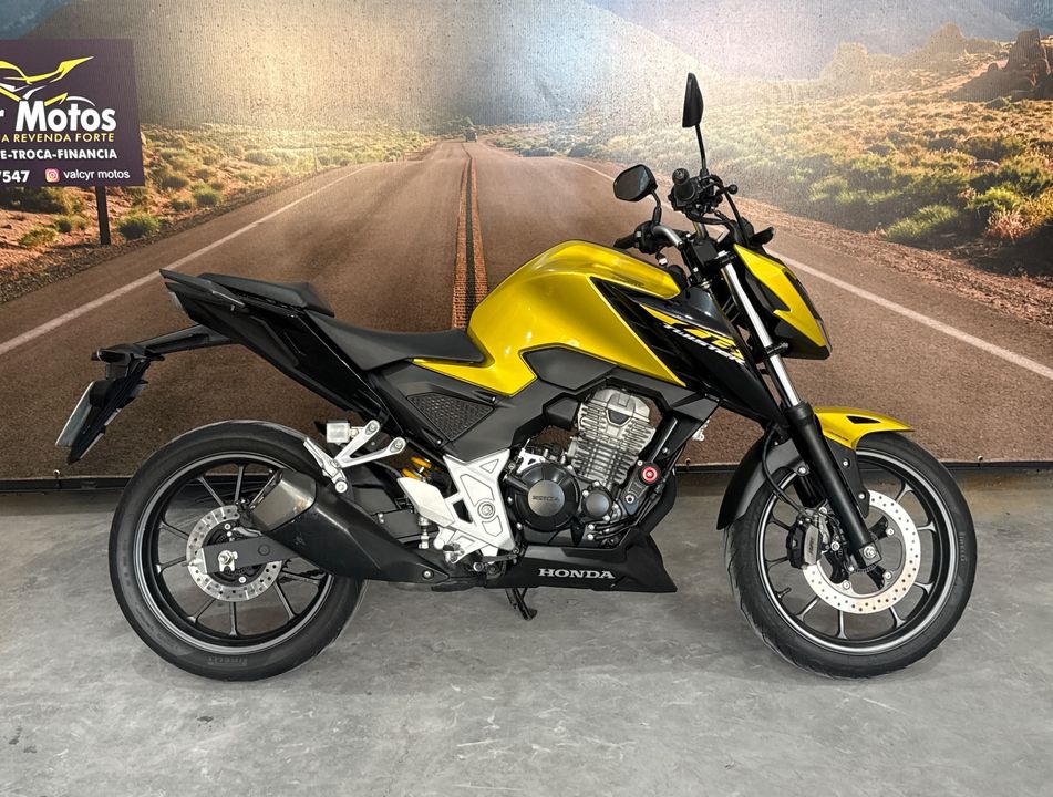 HONDA CB 300F Twister Flex