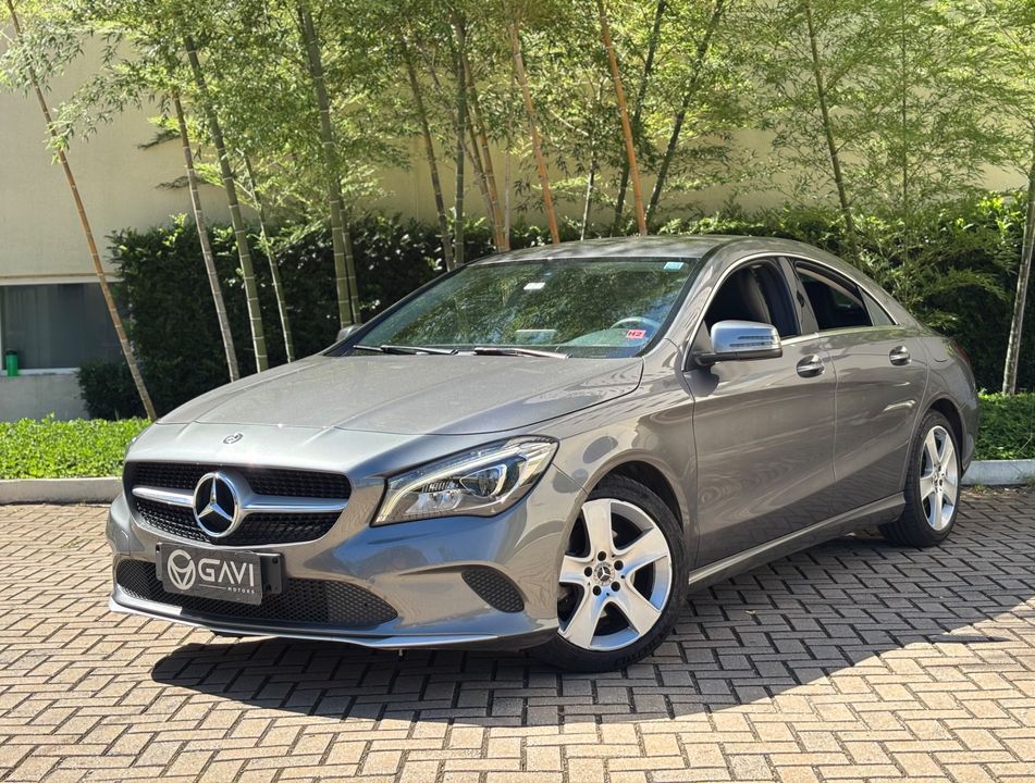 Mercedes CLA-180 1.6 16V 122cv Aut.