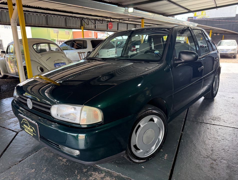 VolksWagen Gol 1000 Mi 16V/ Ouro 4p