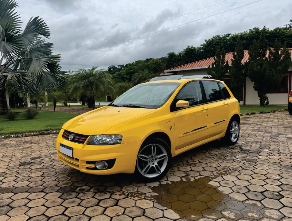 Fiat Stilo Dualogic 1.8 Sporting Flex 8V 5p
