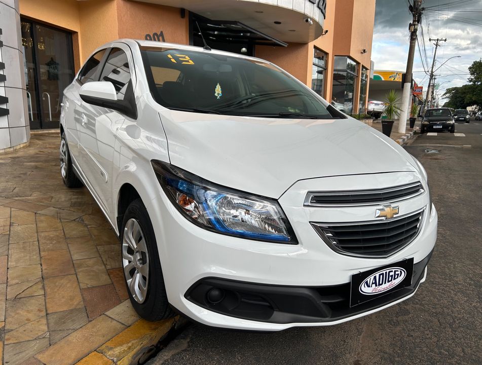 Chevrolet ONIX HATCH LT 1.4 8V FlexPower 5p Mec.