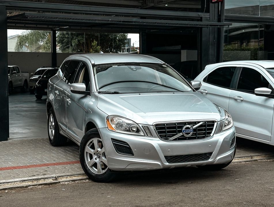 Volvo XC 60 2.0 T5  5p