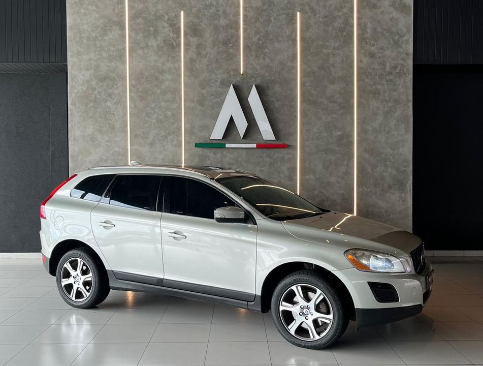 Volvo XC 60 2.0 T5  5p