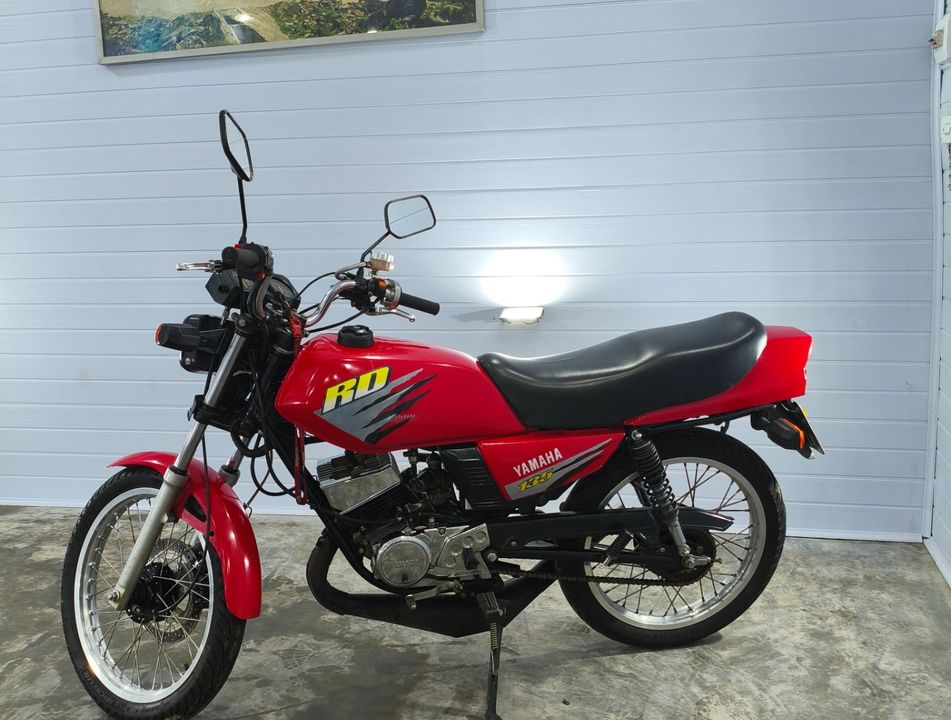 YAMAHA RD 135