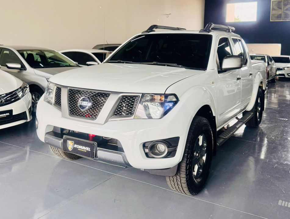 Nissan Frontier SV AT. CD 4x4 2.5 TB Dies. Aut.