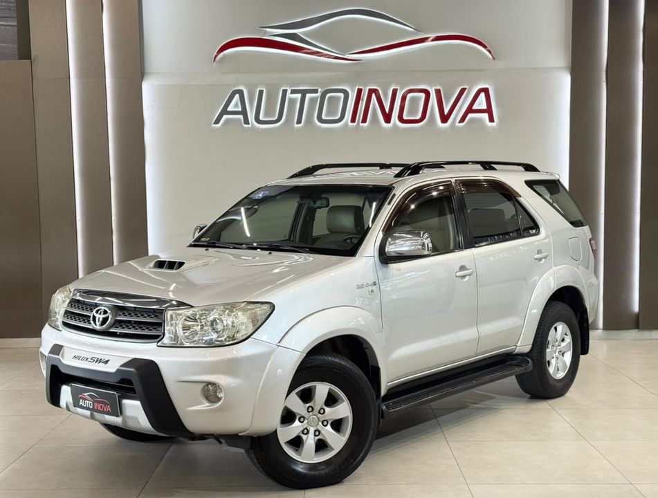 Toyota Hilux SW4 SRV D4-D 4x4 3.0 TDI Dies. Aut