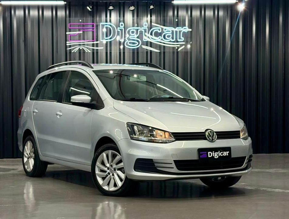 VolksWagen SPACEFOX 1.6 Trendline Total Flex 8v 5p