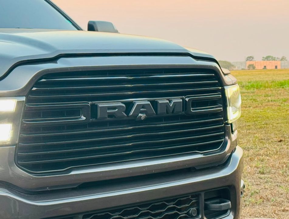 RAM 3500 LIMITED LONGHORN 6.7 TB CD Diesel
