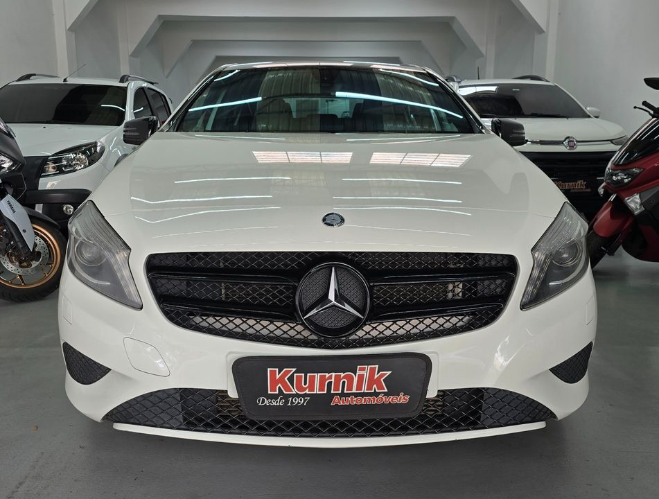 Mercedes Classe A 200 1.6 TB 16V Urban 156cv Aut.
