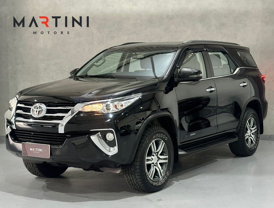 Toyota Hilux SW4 SRV 4x2 2.7 Flex 16V Aut.