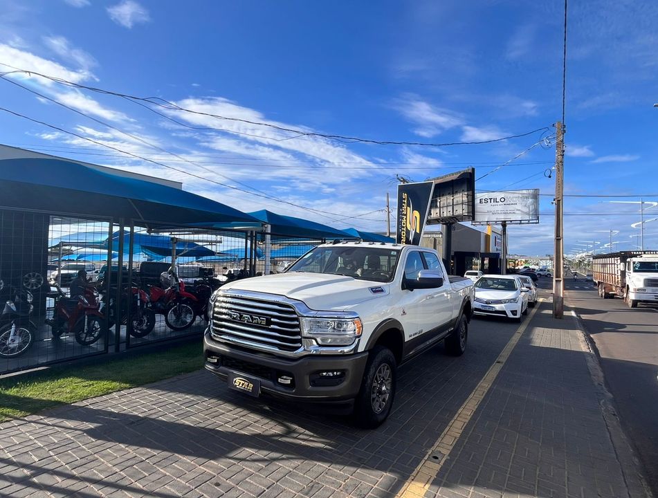 RAM 3500 LIMITED LONGHORN 6.7 TB CD Diesel