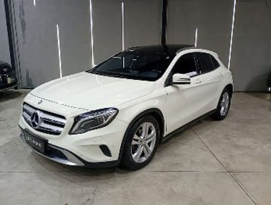 Mercedes GLA 200 Vis. Black Ed. 1.6 TB 16V  Aut.