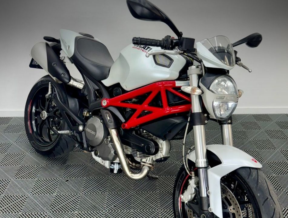 Ducati MONSTER 796