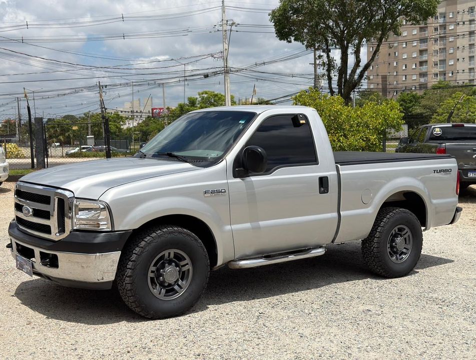 Ford F-250 XLT 3.9 4x2 Diesel TB
