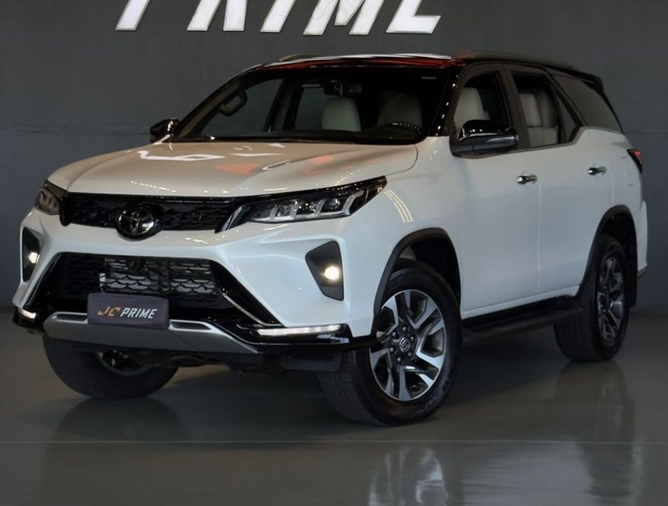 Toyota Hilux SW4 Diamond 2.8 TB 4x4 Die. Aut.