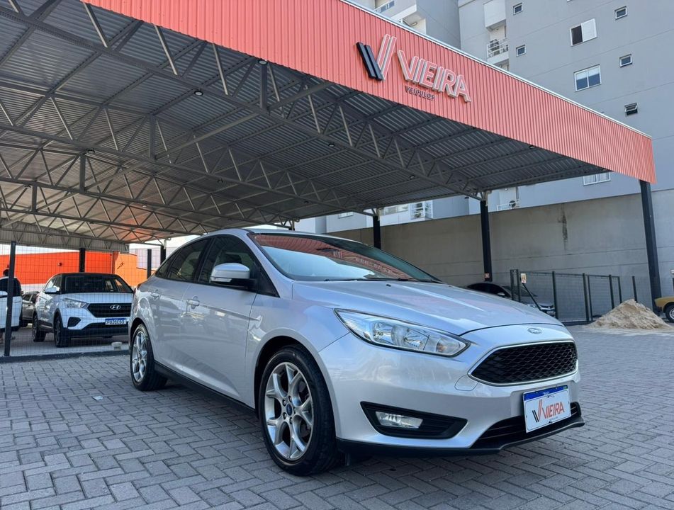 Ford Focus 2.0 16V/SE/SE Plus Flex 5p Aut.