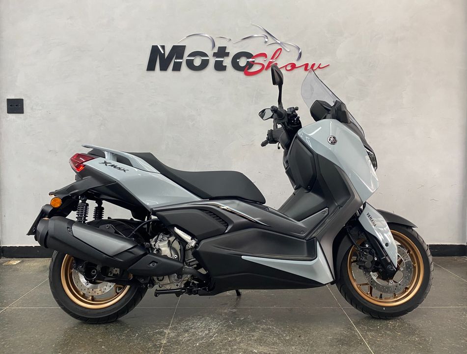 YAMAHA XMAX 300 CONNECTED 