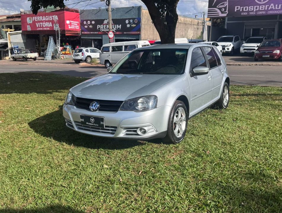 VolksWagen Golf Sportline 1.6 Mi Total Flex 8V 4p