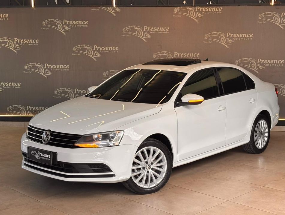 VolksWagen JETTA Comfortline 2.0 T.Flex 8V 4p Tipt.