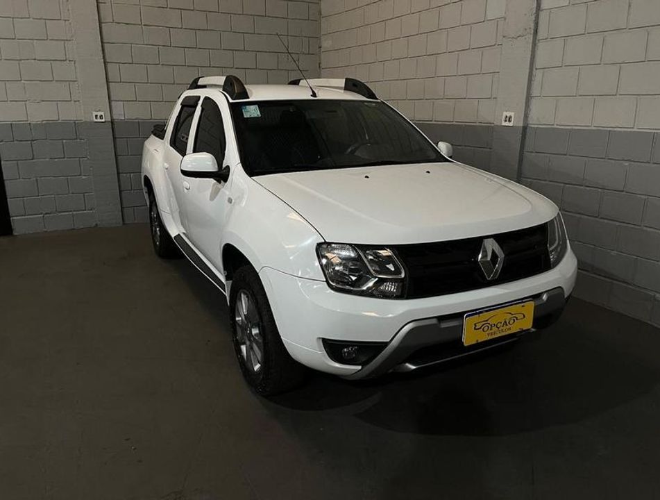 Renault Dyna. 1.6 Flex 16V