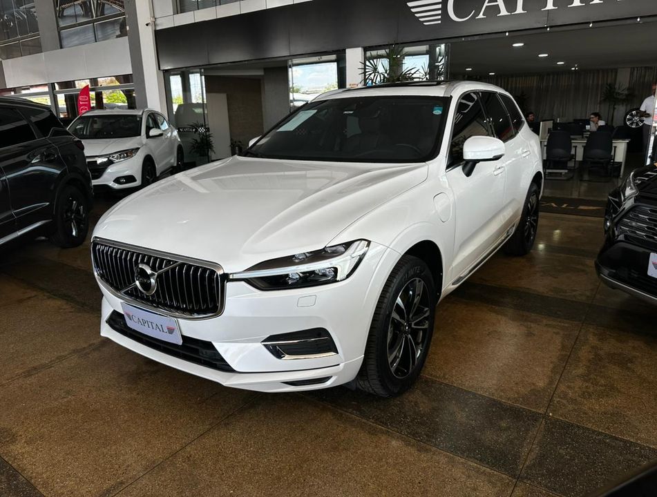 Volvo XC 60 T-8 MOMENTUM 2.0 (Híbrido)