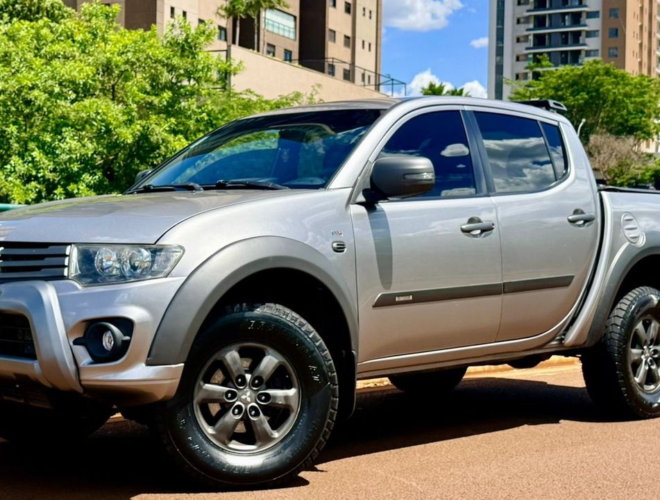 Mitsubishi L200 Triton HPE 3.2 CD TB Int.Diesel Aut