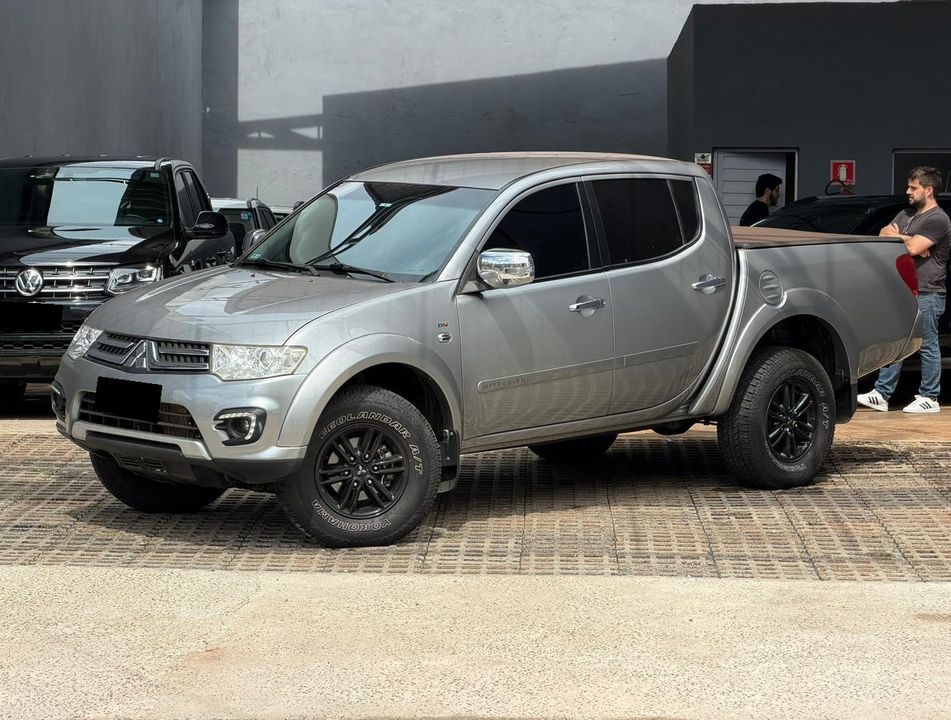 Mitsubishi L200 Triton HPE 3.5 CD V6 24V Flex Aut.