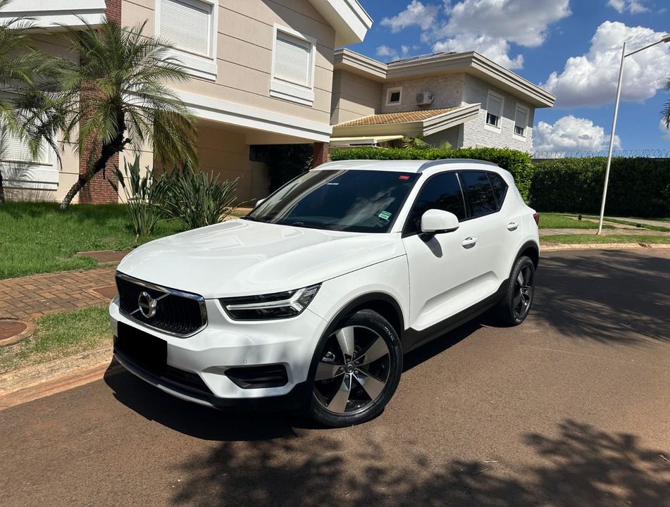 Volvo XC 40 T-5 MOMENTUM 2.0 252cv AWD