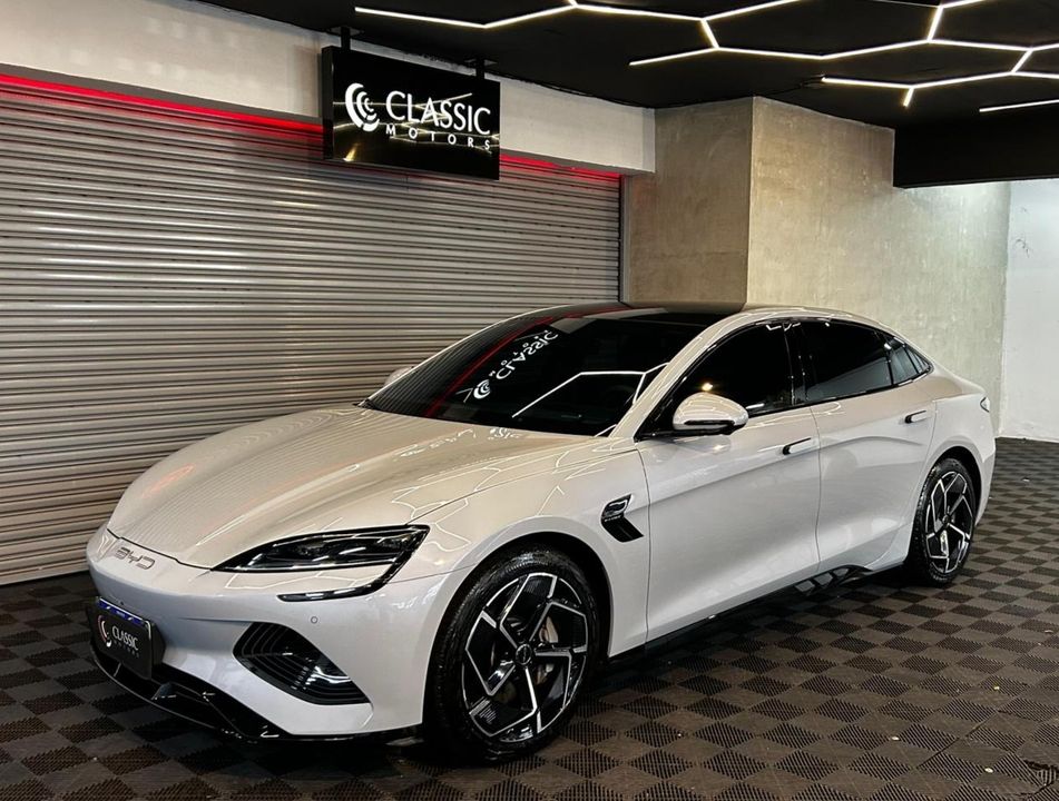 BYD Seal (Elétrico)