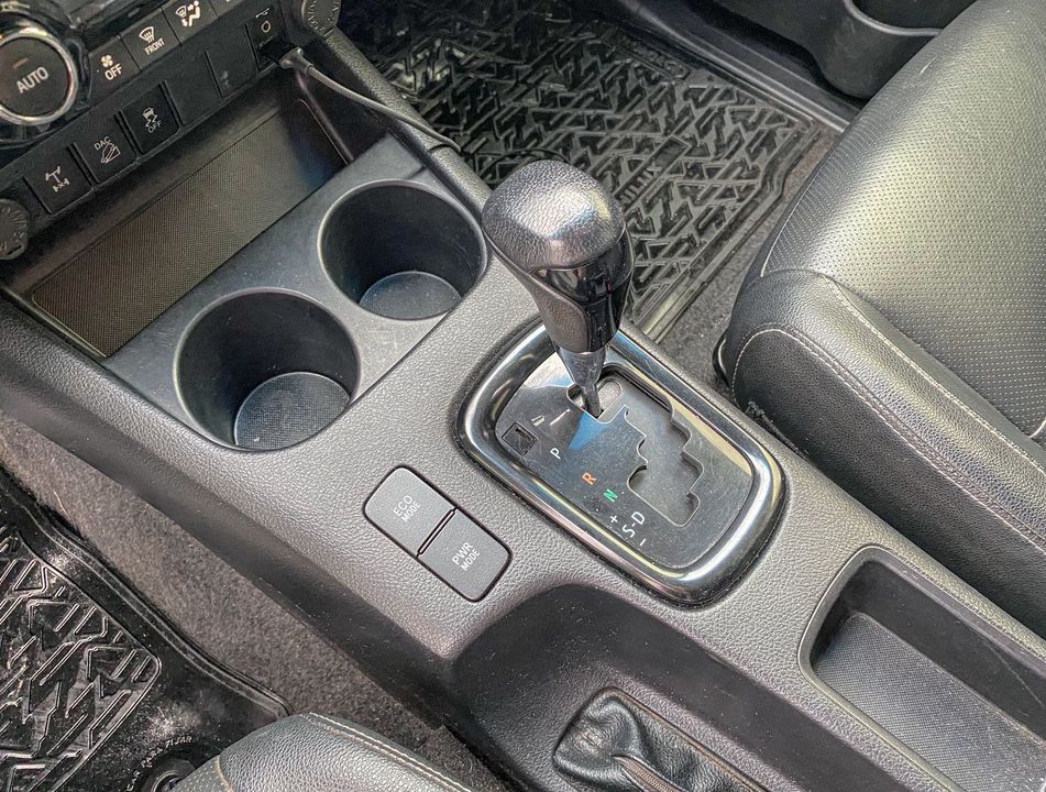 Toyota Hilux CD SRX 4x4 2.8 TDI 16V Diesel Aut.